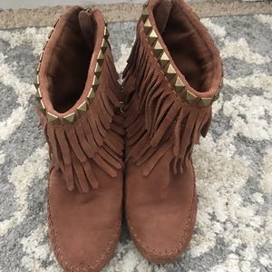 Fringe Wedge Booties